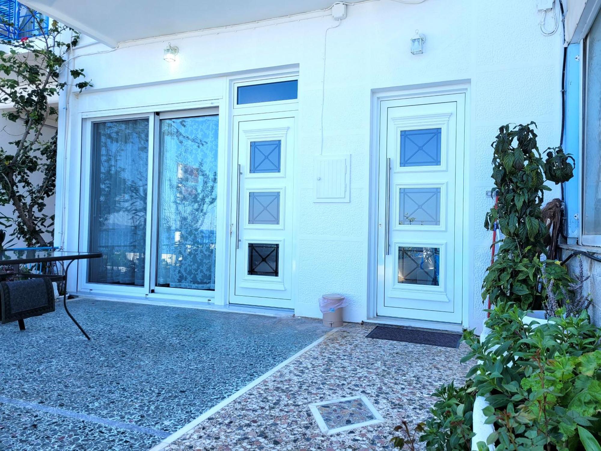Antony'S Apartment Sea View Tiros Exterior photo
